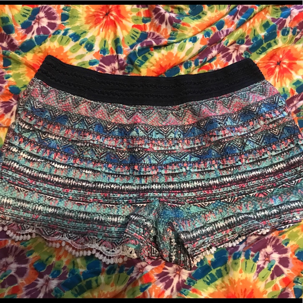 Ruffled shorts